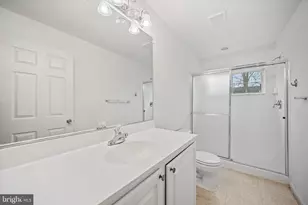 23094 Fontwell Square, Sterling, VA 20166 - Photo 9