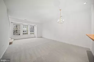 23094 Fontwell Square, Sterling, VA 20166 - Photo 3