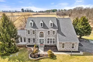 39054 Old Stage Pl, Waterford, VA 20197 - Photo 3