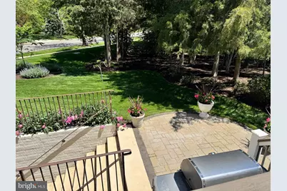 25708 Howerton Drive, Chantilly, VA 20152 - Photo 11