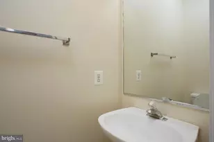 21240 Millwood Square, Sterling, VA 20165 - Photo 5