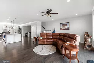 23737 Hopewell Manor Terrace, Ashburn, VA 20148 - Photo 11