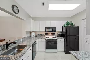 20320 Beechwood Terrace, Ashburn, VA 20147 - Photo 9