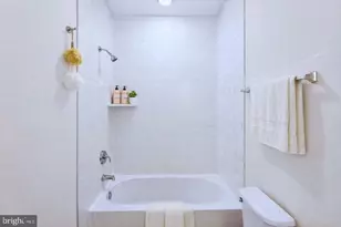 21805 Croxley Ter, Ashburn, VA 20148 - Photo 17