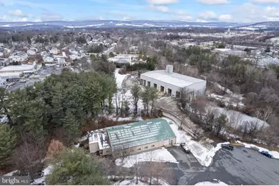 105 E Cornwell Lane, Purcellville, VA 20132 - Photo 1