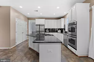 919 Rhonda Pl SE, Leesburg, VA 20175 - Photo 17