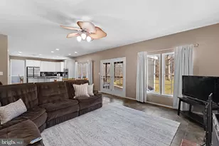 919 Rhonda Pl SE, Leesburg, VA 20175 - Photo 25