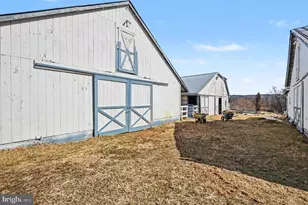 22244 Sam Fred Rd, Middleburg, VA 20117 - Photo 9