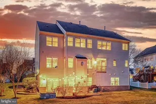 22876 Ashton Woods Dr, Brambleton, VA 20148 - Photo 9