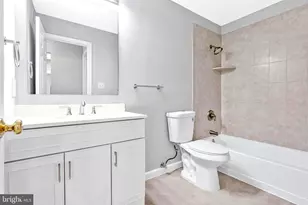 119 Westwick Ct, Sterling, VA 20165 - Photo 11