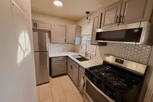 66 Plaza St NE, Leesburg, VA 20176 - Photo 3