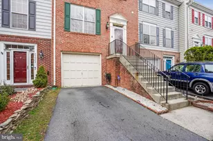 25404 Upper Clubhouse Dr, Chantilly, VA 20152 - Photo 3