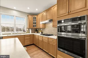 43592 Lucketts Bridge Cir, Ashburn, VA 20148 - Photo 25