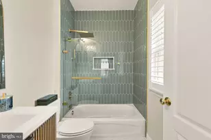 43592 Lucketts Bridge Cir, Ashburn, VA 20148 - Photo 51