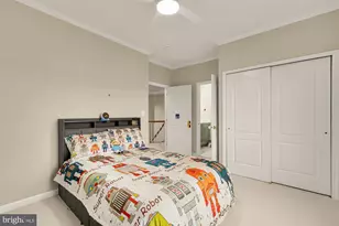 43592 Lucketts Bridge Cir, Ashburn, VA 20148 - Photo 49