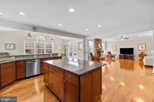 41712 Wakehurst Pl, Leesburg, VA 20176 - Photo 13