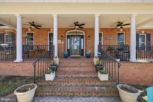 520 Clagett St SW, Leesburg, VA 20175 - Photo 3