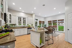 22527 Forest Run Dr, Ashburn, VA 20148 - Photo 9