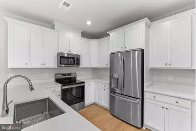 1035 Inferno Terrace SE, Leesburg, VA 20175 - Photo 7