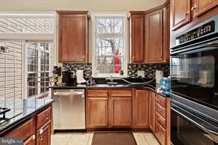 21947 Windy Oaks Square, Broadlands, VA 20148 - Photo 17