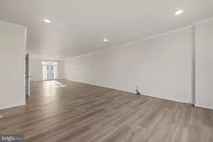 1010 Ribbon Limestone Terrace SE, Leesburg, VA 20175 - Photo 9