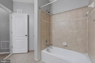 24546 Byrne Meadow Square, Aldie, VA 20105 - Photo 31