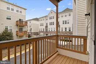 24546 Byrne Meadow Square, Aldie, VA 20105 - Photo 11