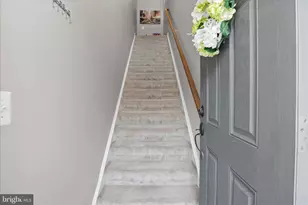 24546 Byrne Meadow Square, Aldie, VA 20105 - Photo 3