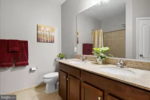 24546 Byrne Meadow Square, Aldie, VA 20105 - Photo 19