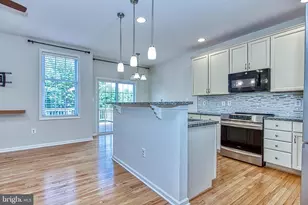 208 Croft Square, Purcellville, VA 20132 - Photo 13