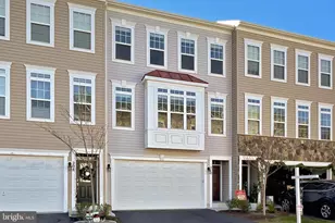 210 Apsley Terrace, Purcellville, VA 20132 - Photo 3