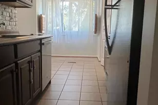 104 Giles Pl, Sterling, VA 20164 - Photo 5