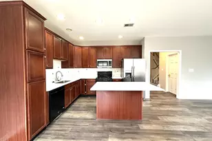 22609 Welborne Manor Square, Ashburn, VA 20148 - Photo 3