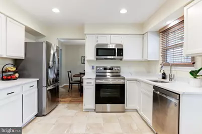 22 Newland Court, Sterling, VA 20165 - Photo 17