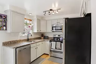 14 Marian Ct, Sterling, VA 20165 - Photo 7