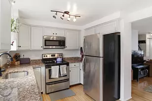 14 Marian Ct, Sterling, VA 20165 - Photo 9