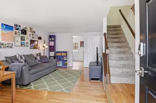 14 Marian Ct, Sterling, VA 20165 - Photo 3