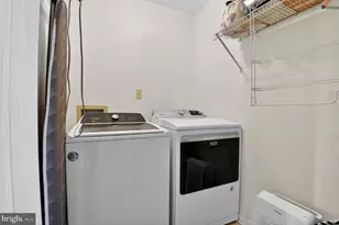 678 Gateway Dr SE, Leesburg, VA 20175 - Photo 11