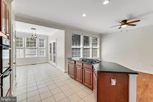 807 Bluefield Square NE, Leesburg, VA 20176 - Photo 13