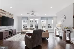 25429 Hartland Orch Ter, Chantilly, VA 20152 - Photo 15