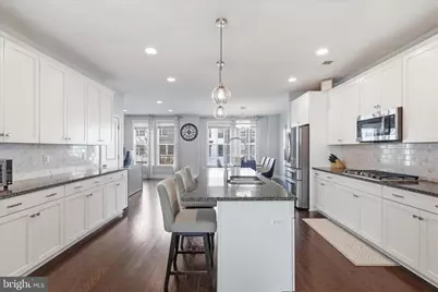 25429 Hartland Orchard Terrace, Chantilly, VA 20152 - Photo 17