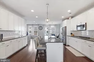 25429 Hartland Orch Ter, Chantilly, VA 20152 - Photo 17