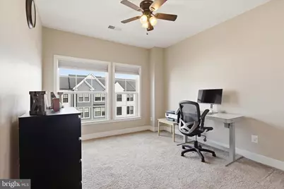 25429 Hartland Orchard Terrace, Chantilly, VA 20152 - Photo 33