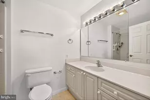 19355 Cypress Ridge Terrace, Leesburg, VA 20176 - Photo 31