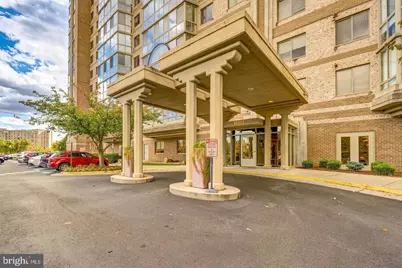 19355 Cypress Ridge Terrace #1122, Leesburg, VA 20176 - Photo 5