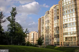 19355 Cypress Ridge Terrace, Leesburg, VA 20176 - Photo 3