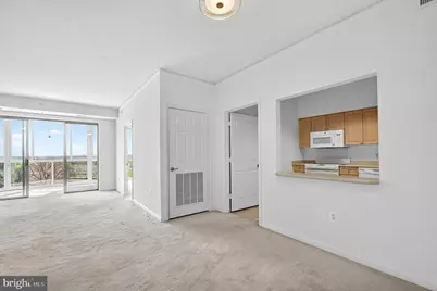 19355 Cypress Ridge Terrace #1122, Leesburg, VA 20176 - Photo 17