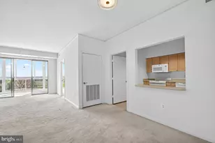 19355 Cypress Ridge Terrace, Leesburg, VA 20176 - Photo 17