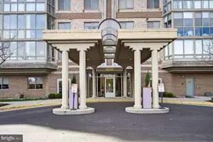 19355 Cypress Ridge Terrace, Leesburg, VA 20176 - Photo 5