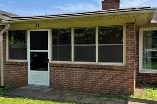 21 E Loudoun St, Round Hill, VA 20141 - Photo 3